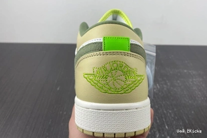 DailyWear Low White 1 132 (W) Sail Green Jordan FD9906-131 Oil 0715